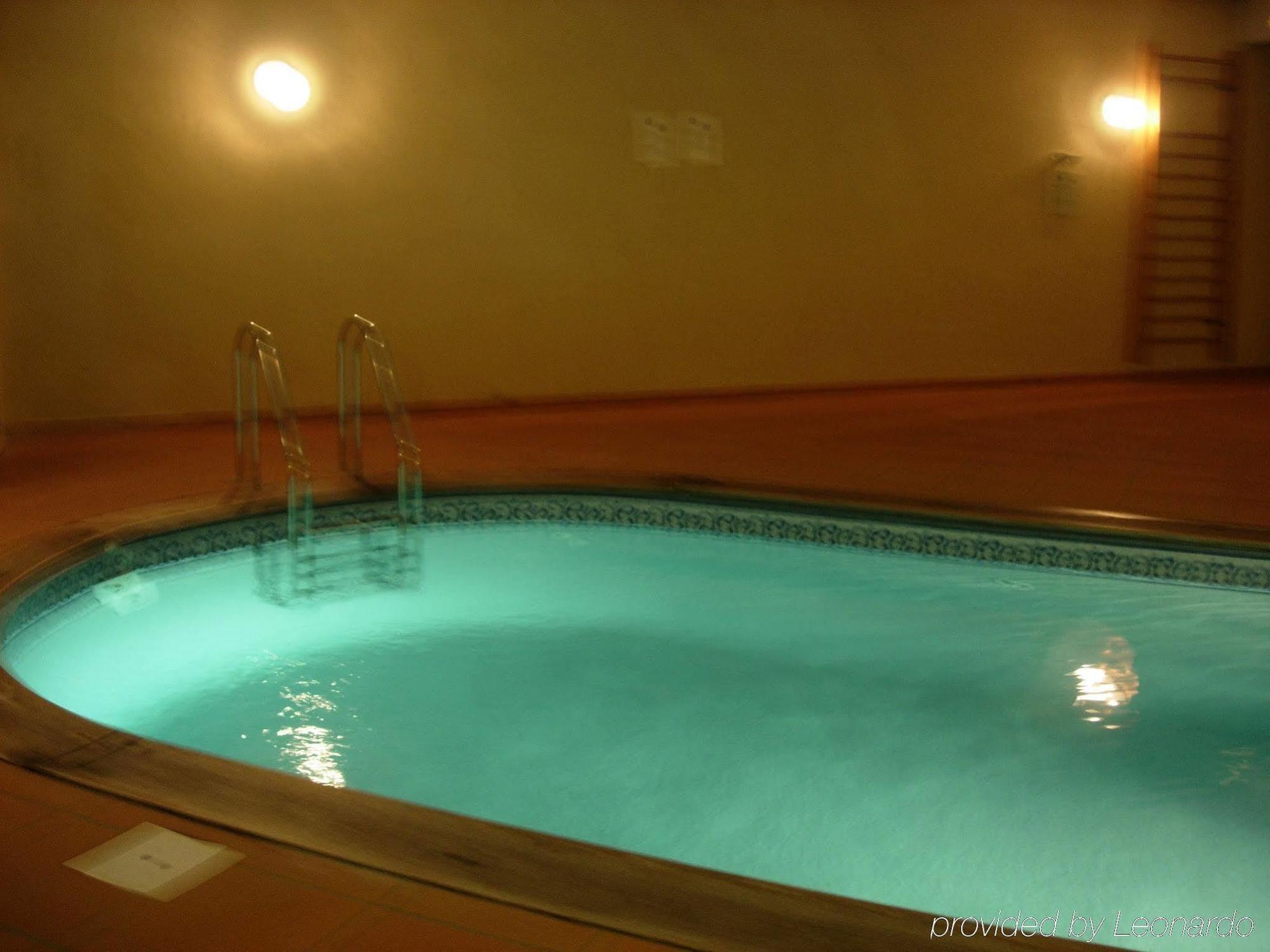 Best Western Montagne Noire Lagarrigue  Facilities photo